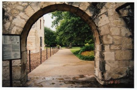 Alamo_Entrance.JPEG